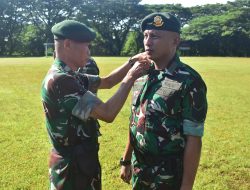 Dua Anggota Provost Brigif 9/DY/2 Kostrad Terima Kenaikan Pangkat