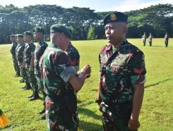 Dua Anggota Provost Brigif 9/DY/2 Kostrad Terima Kenaikan Pangkat